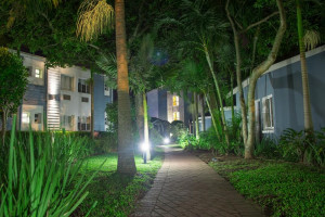  Vacation Hub International | Premier Splendid Inn Bayshore Room
