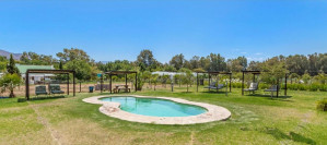  Vacation Hub International | Bonnievale River Lodge Room