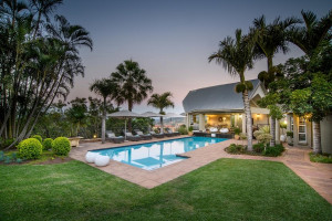  Vacation Hub International | Loerie’s Call Guest House, Room