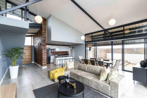  Vacation Hub International | Grove 2 Olivewood Room
