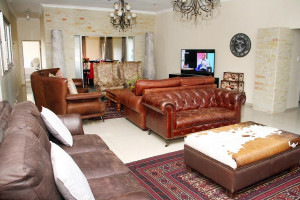  Vacation Hub International | Black Horses Lodge & Conferencing Room