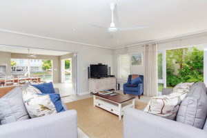  Vacation Hub International | Thesen Islands Accommodation - Resort Living on the Water Room