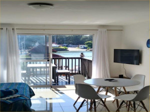  Vacation Hub International | On the Bay Waterfront Villas Room