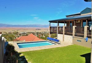  Vacation Hub International | The Views Guesthouse Room