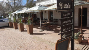  Vacation Hub International | Via's Guesthouse Room