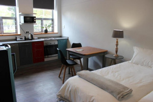  Vacation Hub International | Zeederberg Corner Room