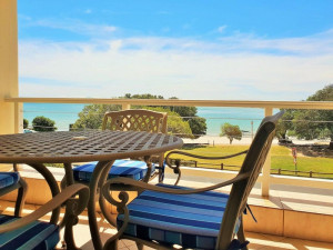  Vacation Hub International | Gordons Bay Stay - Goldwater Room