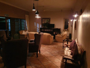  Vacation Hub International | Leopard Tree Lodge (Old Lalapanzi GH) Room