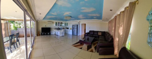  Vacation Hub International | Illovo Beach House Room