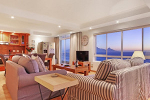  Vacation Hub International | Ocean View 701 by AirAgents Room