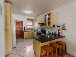  Vacation Hub International | Casa Gonubie Room