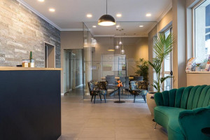  Vacation Hub International | Blue Sea Marble Room