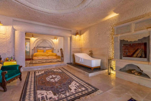  Vacation Hub International | Helen Cave Suites Room