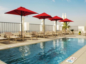  Vacation Hub International | Hotel Riu Plaza España Room