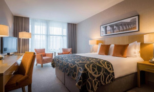  Vacation Hub International | Clayton Hotel Galway Room