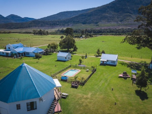  Vacation Hub International | Tsitsikamma Cottages Room