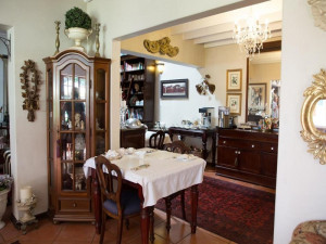  Vacation Hub International | MacGregors Guest House Room