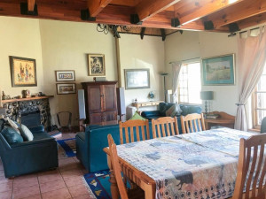  Vacation Hub International | Champagne Haven Room