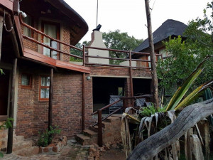  Vacation Hub International | Waddem bushlodge accommodation Room