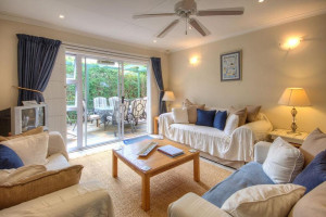  Vacation Hub International | Dunwerkin Self Catering Room