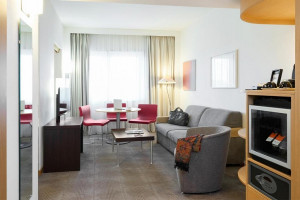  Vacation Hub International | Novotel London West Room