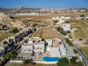  Vacation Hub International | Anamar Santorini Room