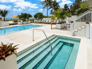  Vacation Hub International | Hilton Cabana Miami Beach Room