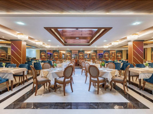  Vacation Hub International | Elysium Green Suites Room