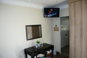  Vacation Hub International | Jolani Guest House Room