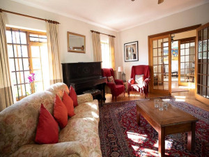  Vacation Hub International | Wine Route 44 Guesthouse Room