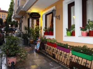  Vacation Hub International | Hotel Peninsula Room