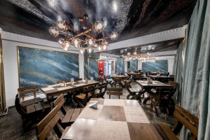  Vacation Hub International | Suru Hotel & Restaurant Room