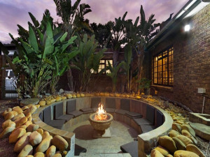  Vacation Hub International | Stilt Seven Room