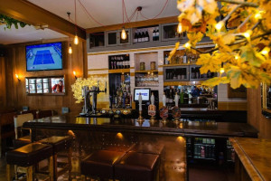  Vacation Hub International | The Fitzrovia Belle Room