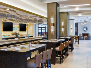  Vacation Hub International | Hilton Los Angeles North-Glendale & Executive Meeting Cente Room