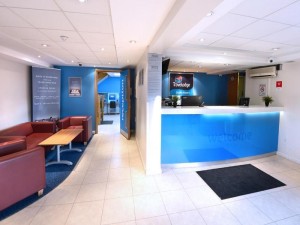  Vacation Hub International | Travelodge Dublin Airport North 'Swords' Room