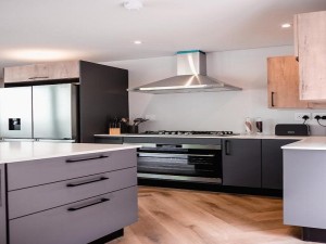  Vacation Hub International | Antrim House by Antrim Collection Room