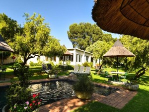  Vacation Hub International | CedarWoods of Sandton Room