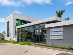  Vacation Hub International | 1103 Ballito Groves Room