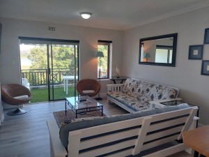  Vacation Hub International | Manhattan Estates-River Lodge Room