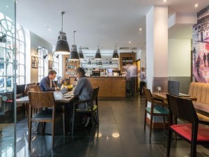  Vacation Hub International | The Z Hotel Victoria Room