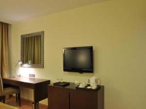  Vacation Hub International | Adarsh Hamilton Room