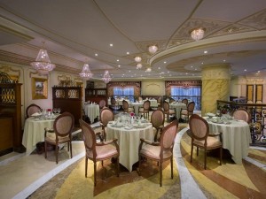  Vacation Hub International | Royal Rose Hotel Room