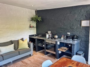  Vacation Hub International | Chocolate Orchid Room