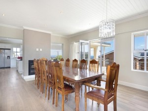  Vacation Hub International | Ocean View Family Beach House Room