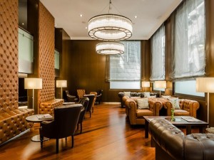  Vacation Hub International | Gran Hotel Barcino Room