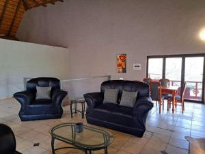 Vacation Hub International | KaiZen Honeybadger Lodge Room