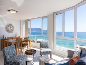  Vacation Hub International | Ocean View A1101 by CTHA Room