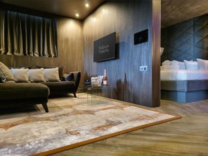  Vacation Hub International | Bloc Hotel London Gatwick Airport Room
