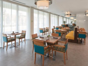  Vacation Hub International | Holiday Inn Miami North I-95, an IHG Hotel Room